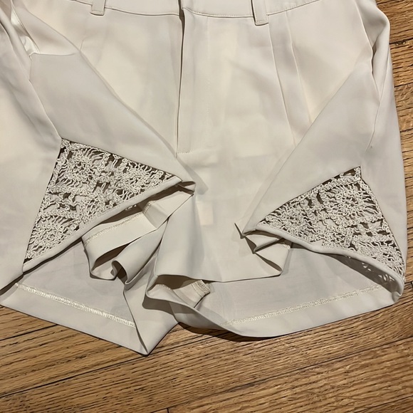 Cinq a Sept CROCHET LACE CORINNA SHORT NWT high waisted - Picture 12 of 15